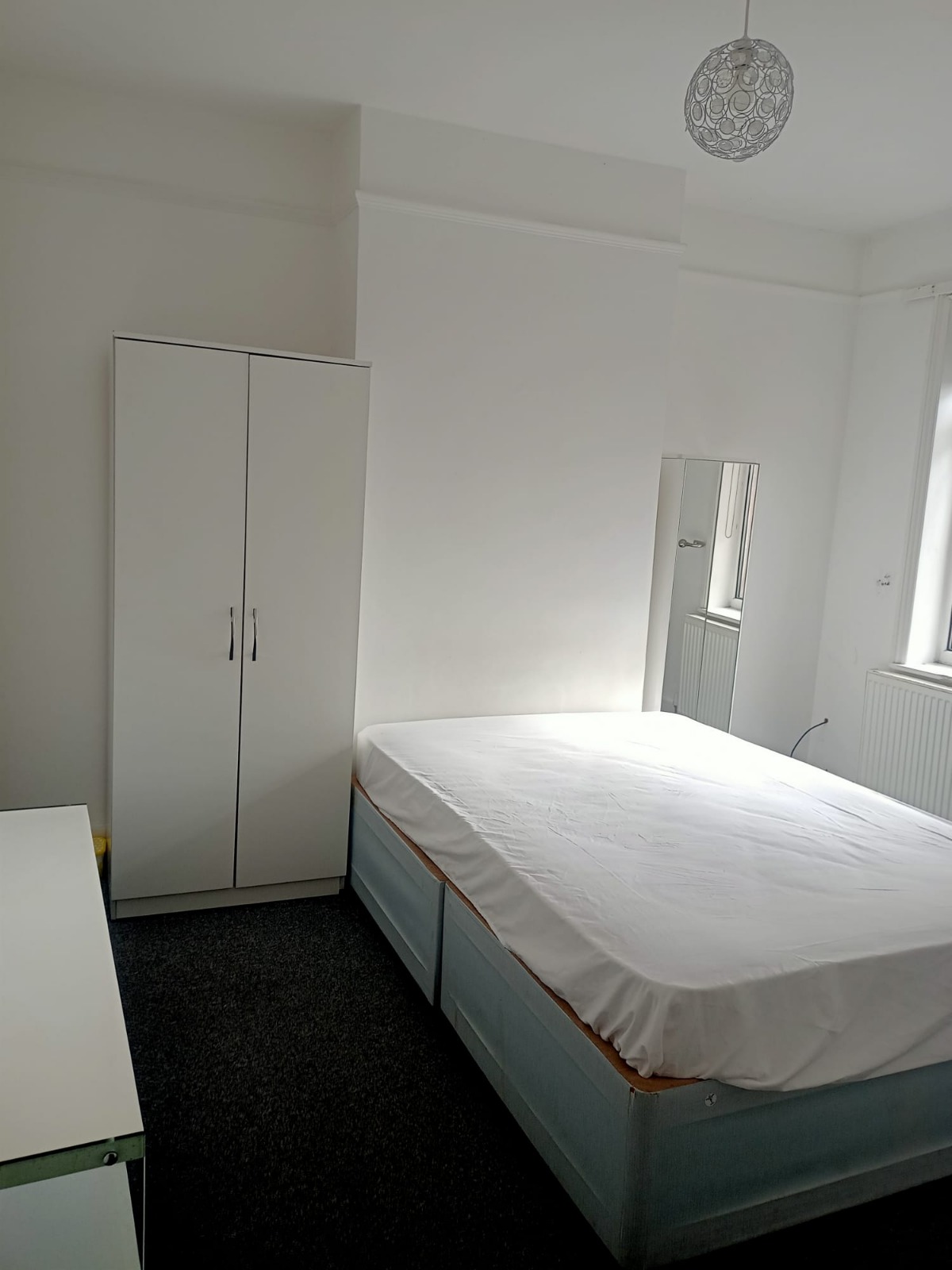 Furnished Double Rooms Near Hendon Central | Available Now